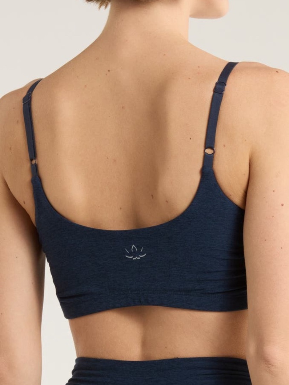 Beyond Yoga Space Dye Raise the Barre Shirred Sports Bra - Picture 2 of 3